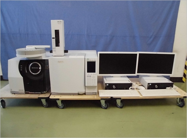 ガスクロマトグラフ質量分析装置　GCMS-TQ8040